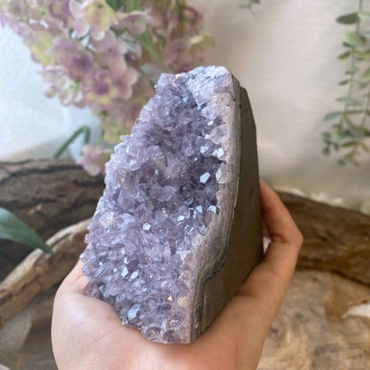 Image for amethist-brazilie-ruw-cut-base-nr58_1.jpg